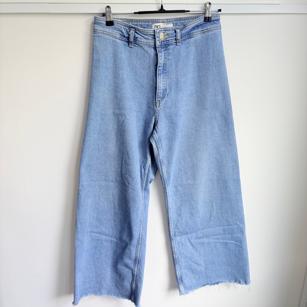 Zara Jeans 10 Retro Light Wash High Rise Wide Leg Raw Hem Denim Culottes 90s Y2K